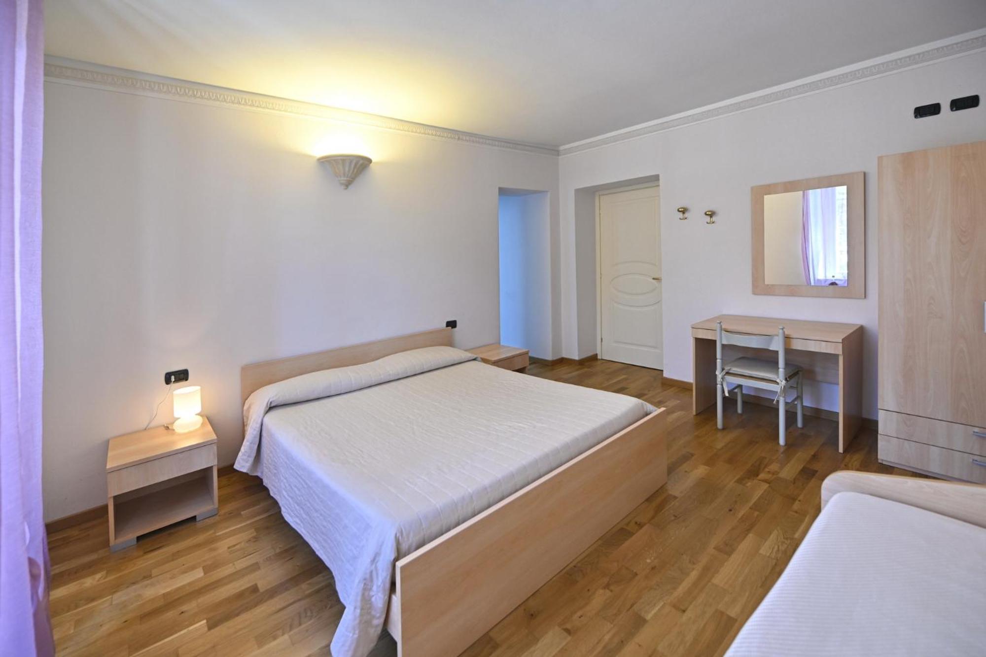 Residenza Villa Maria Roncola Eksteriør billede